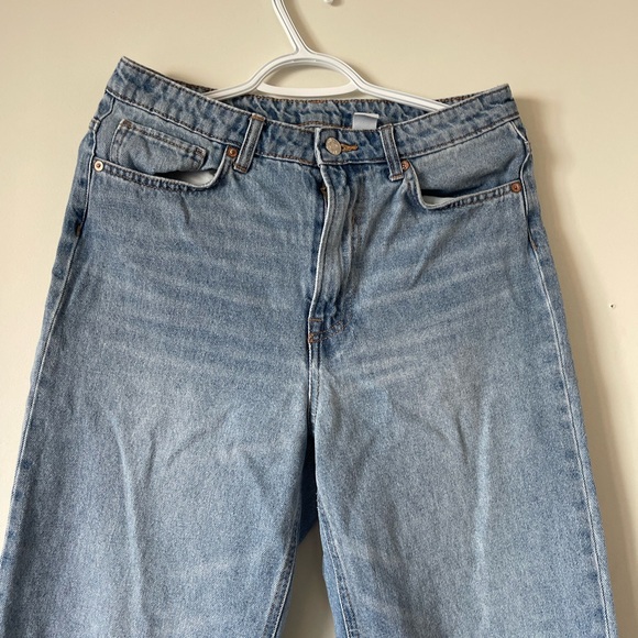 H&M Light Blue High Rise Jeans - Picture 2 of 5